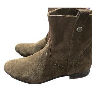 FRYE & CO 'Sarah Shortie' SUEDE Leather ANKLE Pull ON Low SOFT 7.5 Boots Booties